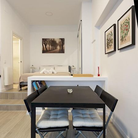 1 Bedroom 1 Bathroom Furnished - Av De America - Studio - Mintystay Madrid Exteriör bild