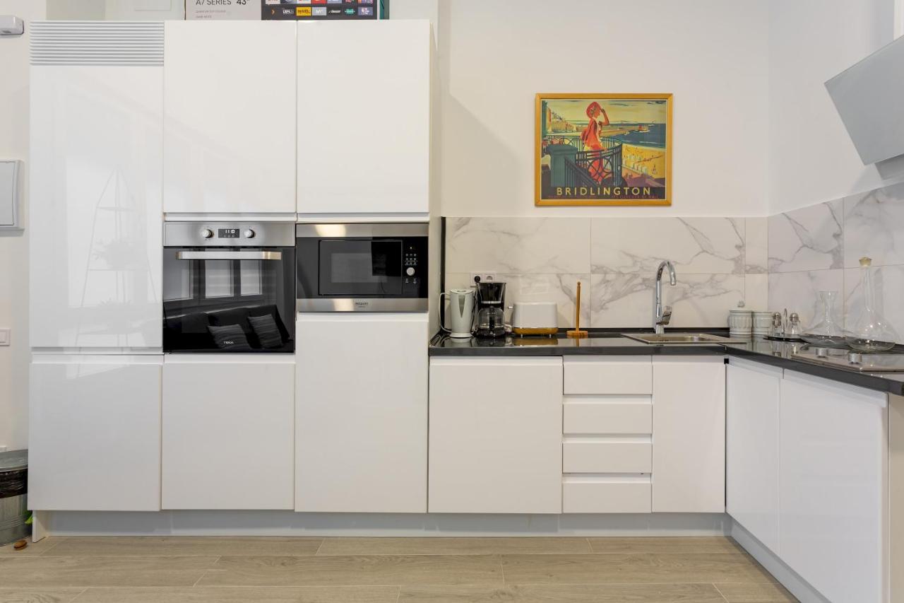 1 Bedroom 1 Bathroom Furnished - Av De America - Studio - Mintystay Madrid Exteriör bild