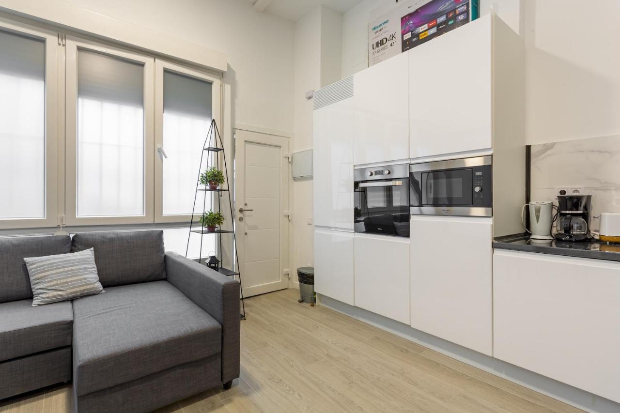 1 Bedroom 1 Bathroom Furnished - Av De America - Studio - Mintystay Madrid Exteriör bild